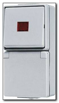 Gniazdo SCHUKO z wyłącznikiem