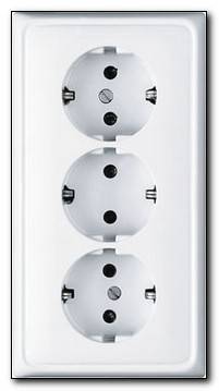 Gniazdo SCHUKO z ramką