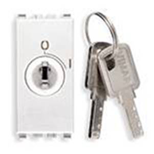 2P 16AX 1-way sw.+000-key in OFF white