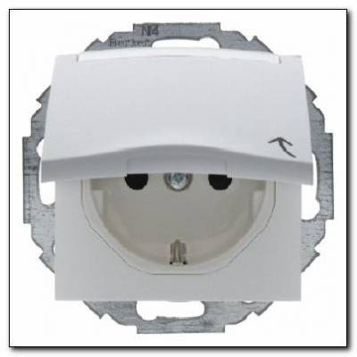 Gniazdo SCHUKO z pokrywą i polem opisowym, z podwyższoną ochroną styków; śnieżnobiały; S.1/B.1/B.3/B.7 Glas Numer katalogowy: 47461909