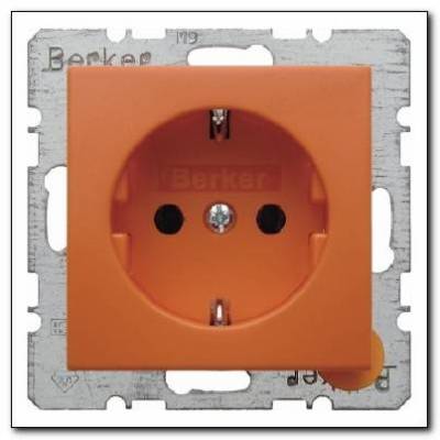 Gniazdo SCHUKO; pomarańczowy, połysk; S.1/B.3/B.7 Glas Numer katalogowy: 41438914