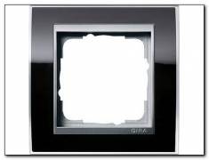Ramka pojedyncza aluminiowy Gira Event Clear czarny